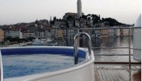 Yacht Big Aron Plunge Pool